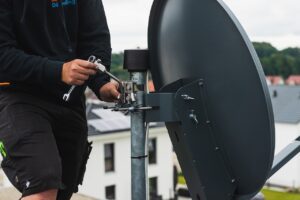 satellite dish, antenna, workman-6809390.jpg